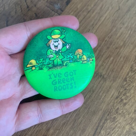 70's Green Roots Irish Pin - Picture 4 of 6